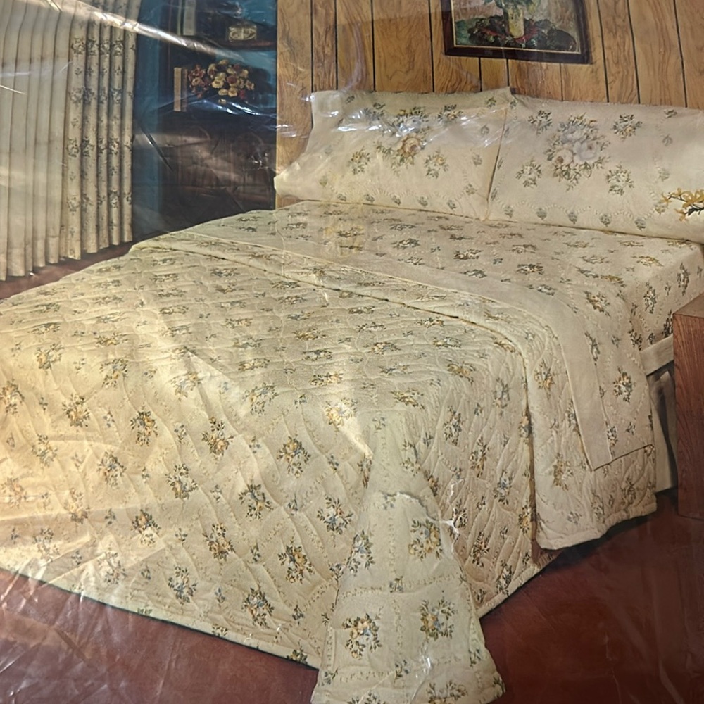 NWT Vintage Mid Century Modern Montgomery Ward Blue Floral Quilted Bedspread